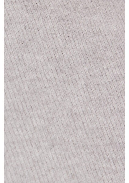 Kadın Slim Fit Dar Kesim Yarım Balıkçı Yaka Kısa Kollu gri Bluz