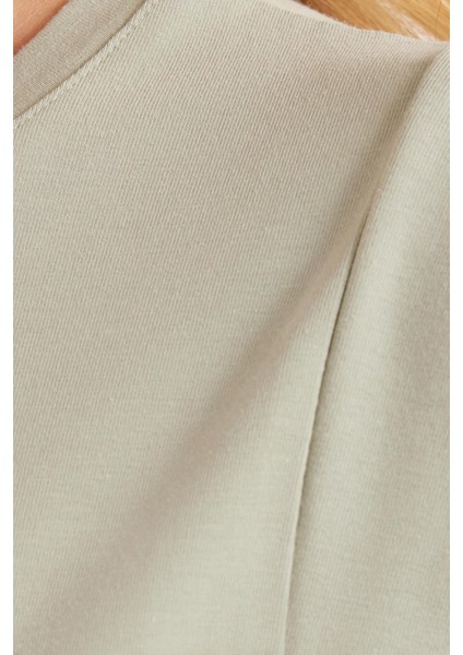 Kadın Slim Fit Dar Kesim Sıfır Kollu Bisiklet Yaka Yeşil Bluz