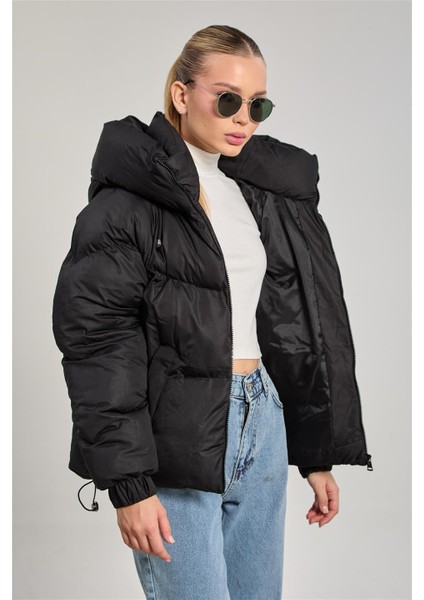 Kadın Yaka Düğmeli Kapüşonlu Şişme Mont - Siyah fiyatları