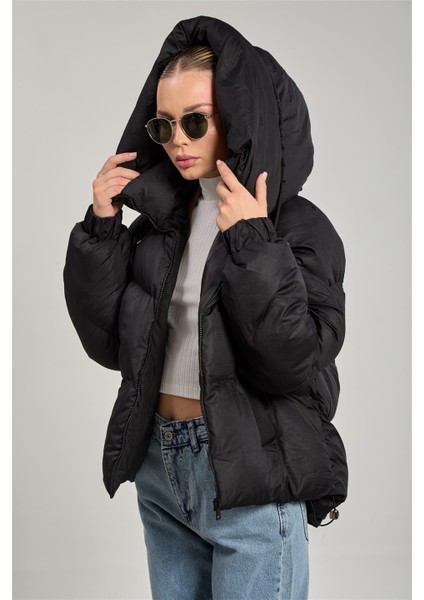 Kadın Yaka Düğmeli Kapüşonlu Şişme Mont - Siyah modelleri