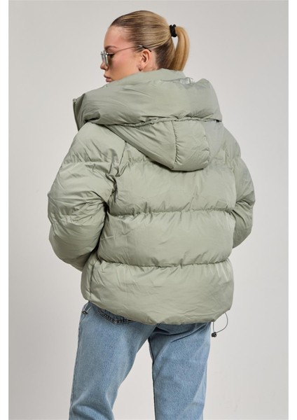 Kadın Yaka Düğmeli Kapüşonlu Şişme Mont - Mint indirimleri