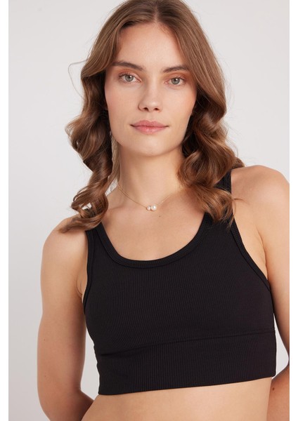 Kadın Slim Fit Dar Kesim Askılı Kare Yaka Siyah Crop indirimleri