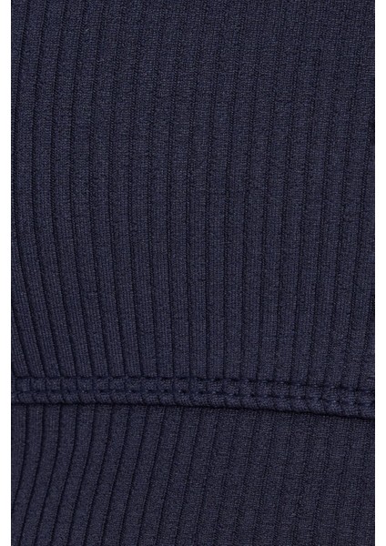 Kadın Slim Fit Dar Kesim Askılı Kare Yaka Lacivert Crop