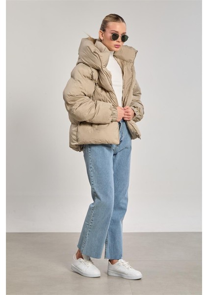 Kadın Yaka Düğmeli Kapüşonlu Şişme Mont - Kum fırsatları