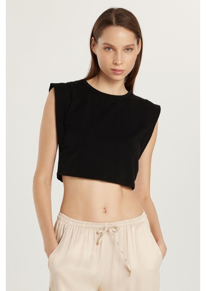 Kadın Slim Fit Dar Kesim Sıfır Kollu Bisiklet Yaka Siyah Bluz