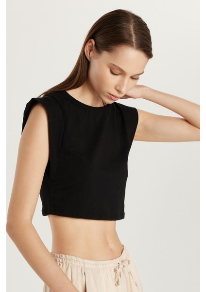 Kadın Slim Fit Dar Kesim Sıfır Kollu Bisiklet Yaka Siyah Bluz fiyatları