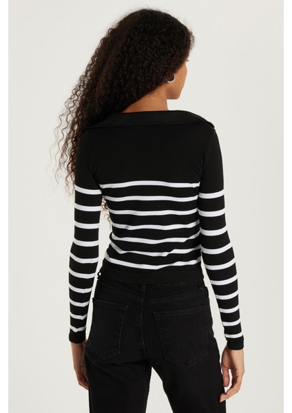 Kadın Slim Fit Dar Kesim V Yaka Çizgili Bluz indirimleri