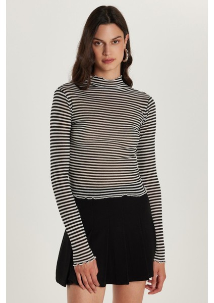 Kadın Slim Fit Dar Kesim Uzun Kollu Çizgili Yarım Balıkçı Yaka Bluz