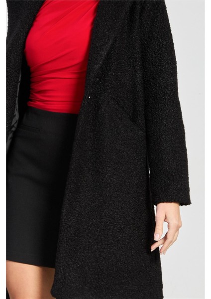 Kadın Tek Düğmeli Buklet Kruvaze Yaka Kaban - Siyah modelleri