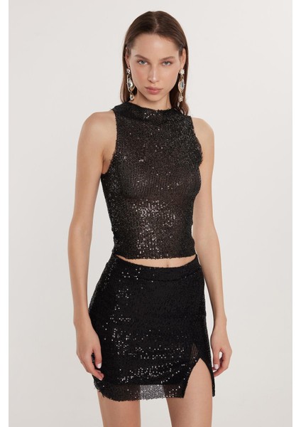Kadın Slim Fit Dar Kesim Sıfır Kol Payetli Halter Yaka Siyah Bluz
