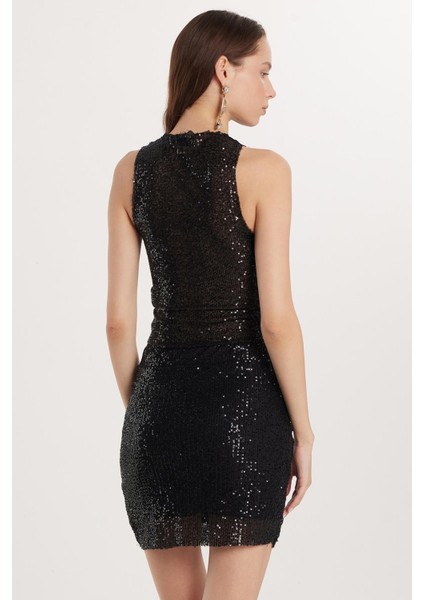 Kadın Slim Fit Dar Kesim Sıfır Kol Payetli Halter Yaka Siyah Bluz indirimleri