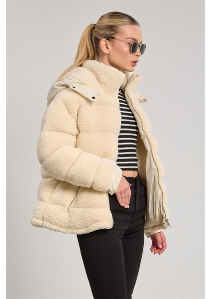 Kadın Kapüşonlu Peluş Kabartma Şişme Mont - Taş Rengi fiyatları