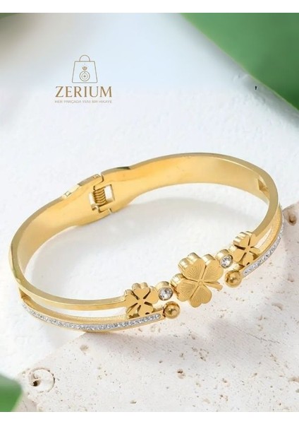 Şansın Zarafeti – Yapay Elmas Işlemeli Altın Renk Kaplama Kadın Bileklik modelleri