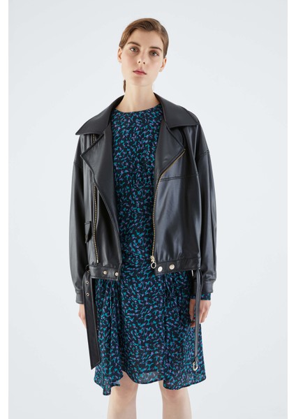 Deri Görünümlü Cepli Kadın Mont Siyah K2117520_001 fiyatları