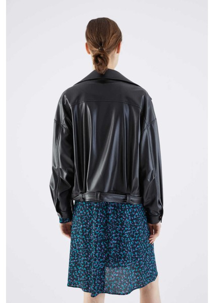 Deri Görünümlü Cepli Kadın Mont Siyah K2117520_001 fırsatları