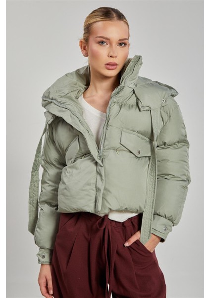 Kadın Kapüşonlu Kısa Şişme Mont - Mint