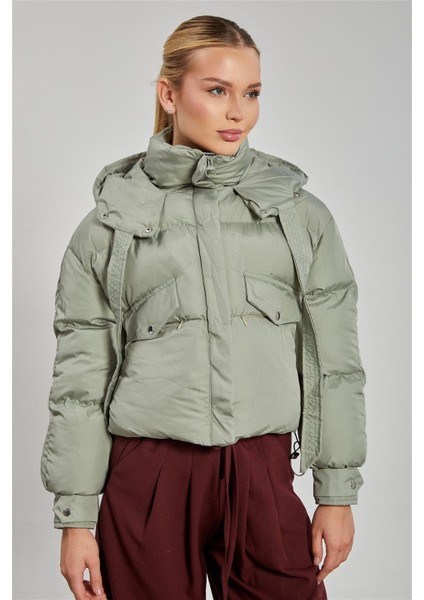 Kadın Kapüşonlu Kısa Şişme Mont - Mint modelleri