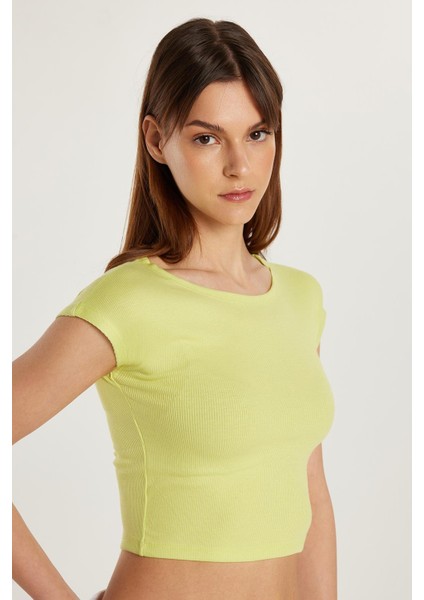 Kadın Modal Kumaş Slim Fit Dar Kesim Kısa Kollu Bisiklet Yaka Yeşil Bluz fiyatları