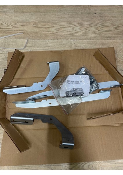 Dacia Duster 2008-2017 Yan Koruma Profil Braket Seti 4 Parça fırsatları