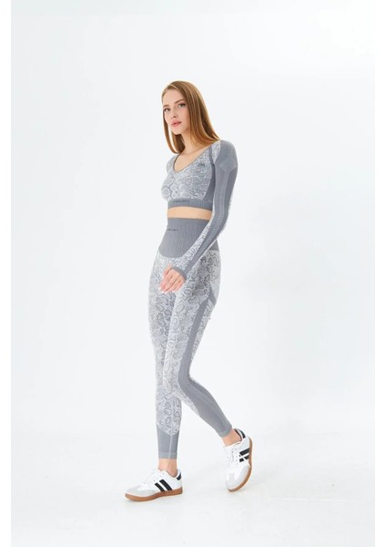 Tşorty V-Yaka Slim Fit Beyaz Renk Tayt Takım