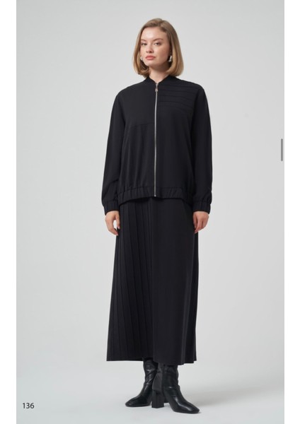 1036 Kolsuz Iç Elbiseli Ceketli Ikili Takım