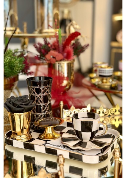 Damalı Siyah Dikdörtgen Sunum Tepsi modelleri