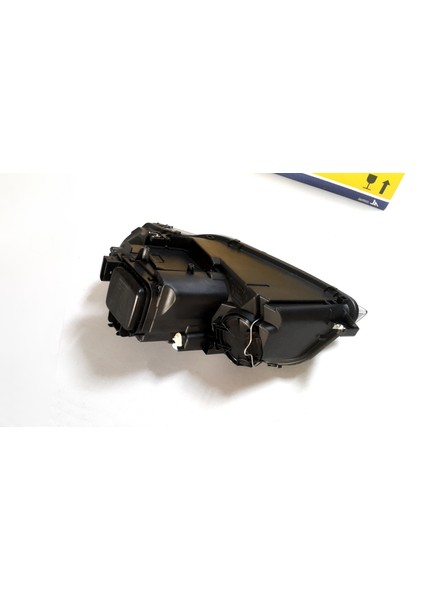 Audi A3 8p 2003-2008 Halojen Ön Far Sağ Marelli fırsatları