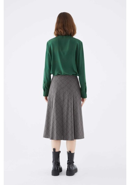 Ekoseli Yırtmaç Detaylı Kadın Etek Standart Renk K2115047_089 fırsatları