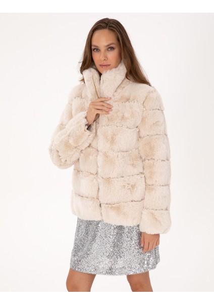 Kadın Beyaz Comfort Fit Mont 50308995-VR110