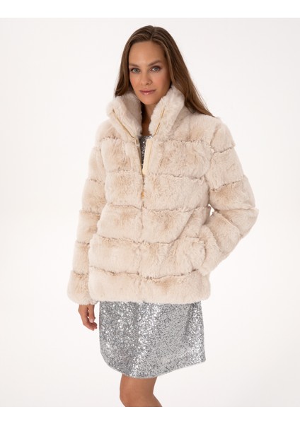 Kadın Beyaz Comfort Fit Mont 50308995-VR110 modelleri