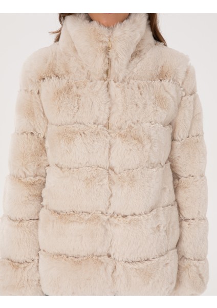 Kadın Beyaz Comfort Fit Mont 50308995-VR110