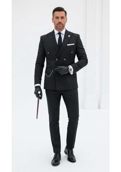 Çizgili Kruvaze Erkek Takım Elbise – Şık ve Rahat Italyan Kesim, Belden Oturtmalı, Top Düğmeli