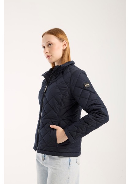 Kadın Baklava Desen Mevsimlik Mont – Hafif Dolgulu, Dik Yaka, Fit Siluet 8787 fiyatları