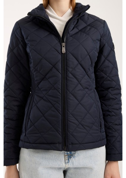 Kadın Baklava Desen Mevsimlik Mont – Hafif Dolgulu, Dik Yaka, Fit Siluet 8787 fırsatları