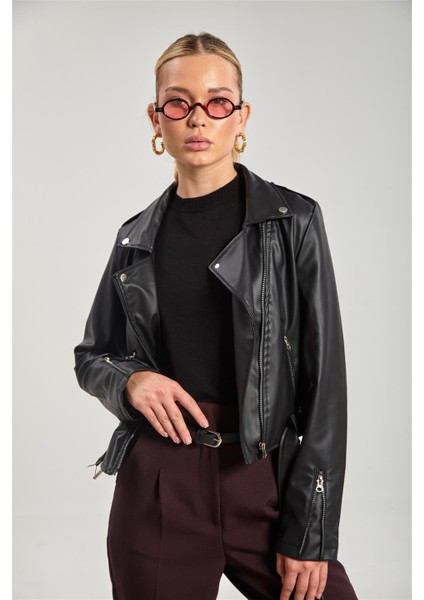 Kadın Kruvaze Yaka Suni Deri Mont - Siyah modelleri