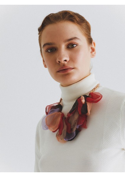 Tül Detaylı Yaprak Desenli Kolye Standart Renk K2086173_089 fiyatları