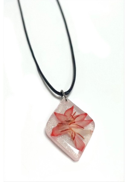 Tesbih Çiçeği Baklava Dilimli Epoksi Kolye