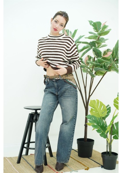 Bisiklet Yaka Çizgili Crop Kazak