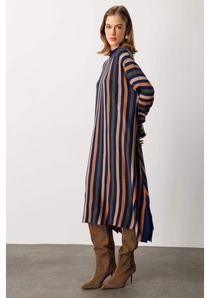 Yırtmaç Detay Çizgili Triko Elbise-LACI indirimleri