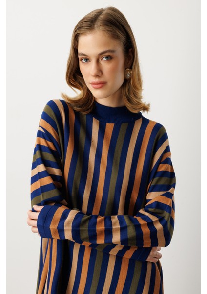 Yırtmaç Detay Çizgili Triko Elbise-LACI