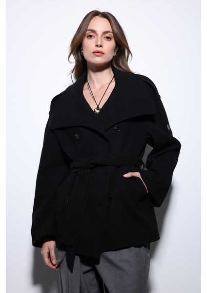 Siyah Dik Yaka Kruvaze Kadın Kaban indirimleri