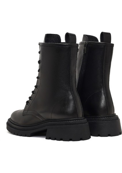 Kadın Siyah Fermuarlı Kalın Tabanlı Deri Bot 25WFD140618