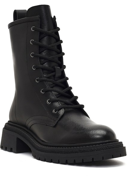 Kadın Siyah Fermuarlı Kalın Tabanlı Deri Bot 25WFD140618