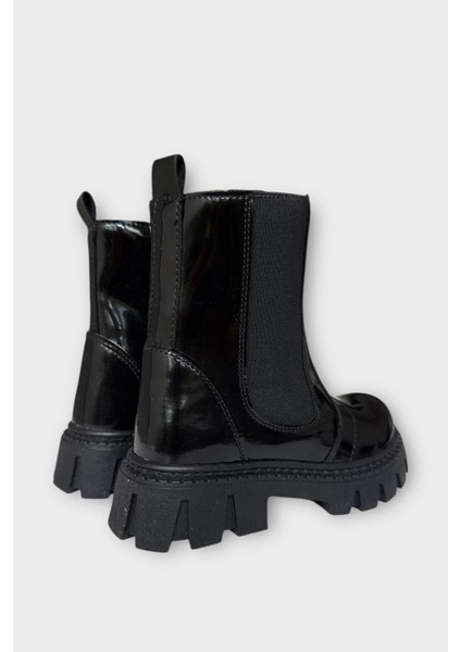 Kız Çocuk Lastik Detaylı Kalın Taban Bot Siyah - Siyah indirimleri