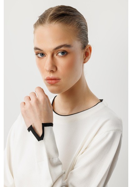 Biye Detaylı Basic Triko Kazak-Kemık fırsatları