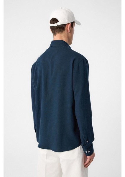 Lacivert Keten Karışımlı Yaka Düğmeli Erkek Gömlek fırsatları