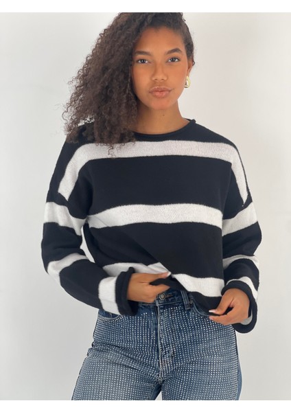 Geniş Çizgili Bisiklet Yaka Siyah Triko Kazak fırsatları