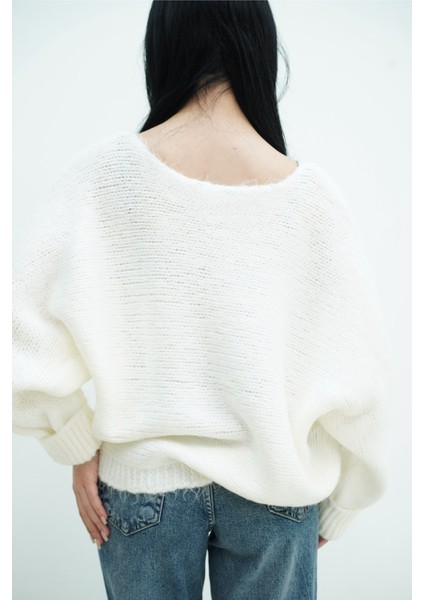 Kolları Katlamalı Triko Kazak