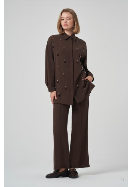 1031 Büyük Payet Detaylı Pantolonlu Takım