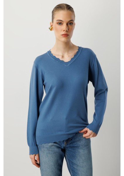 V Yaka Angora Triko Kazak-Indigo